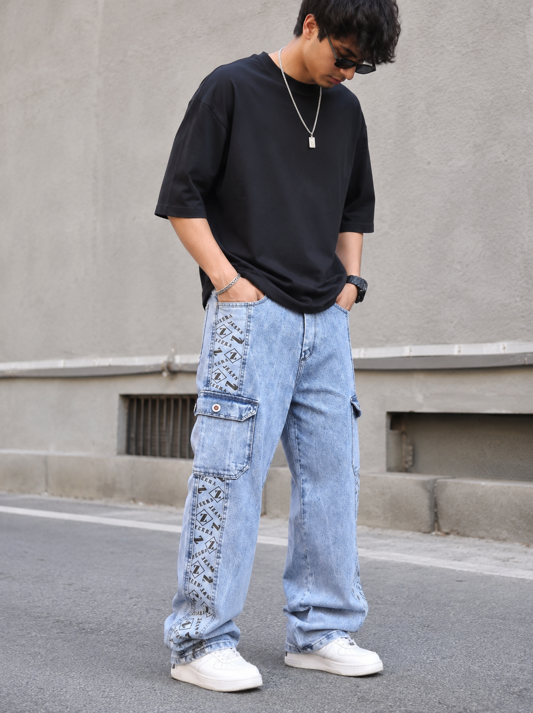 Men's Baggy Six Pocket Cargo Jeans